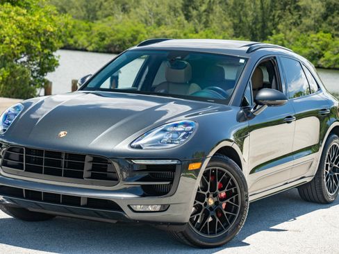 Used 2017 Porsche Macan GTS AWD/4WD image 9