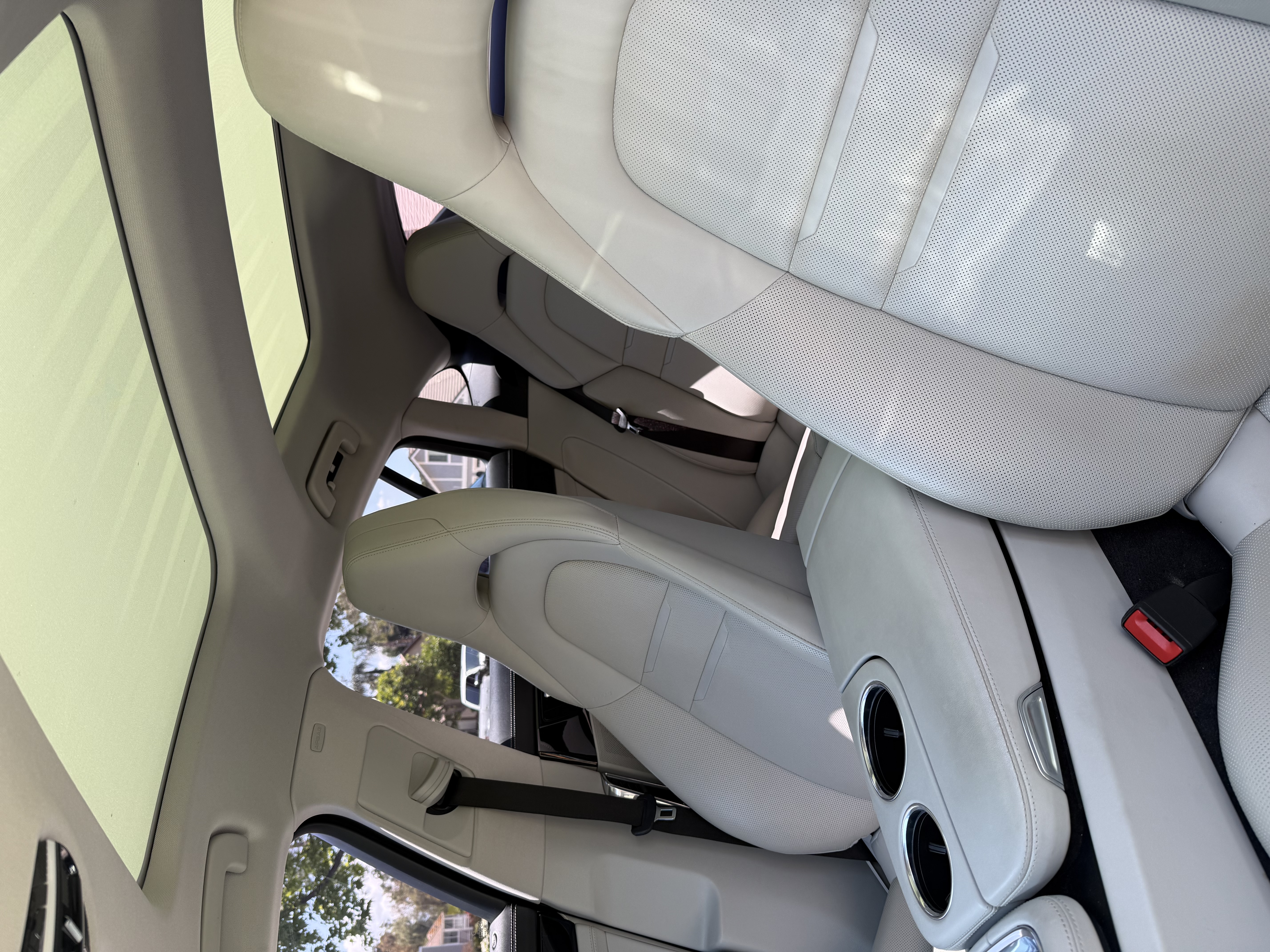 Used 2020 Porsche Panamera RWD image 9