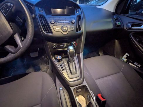 Used 2015 Ford Focus SE image 18