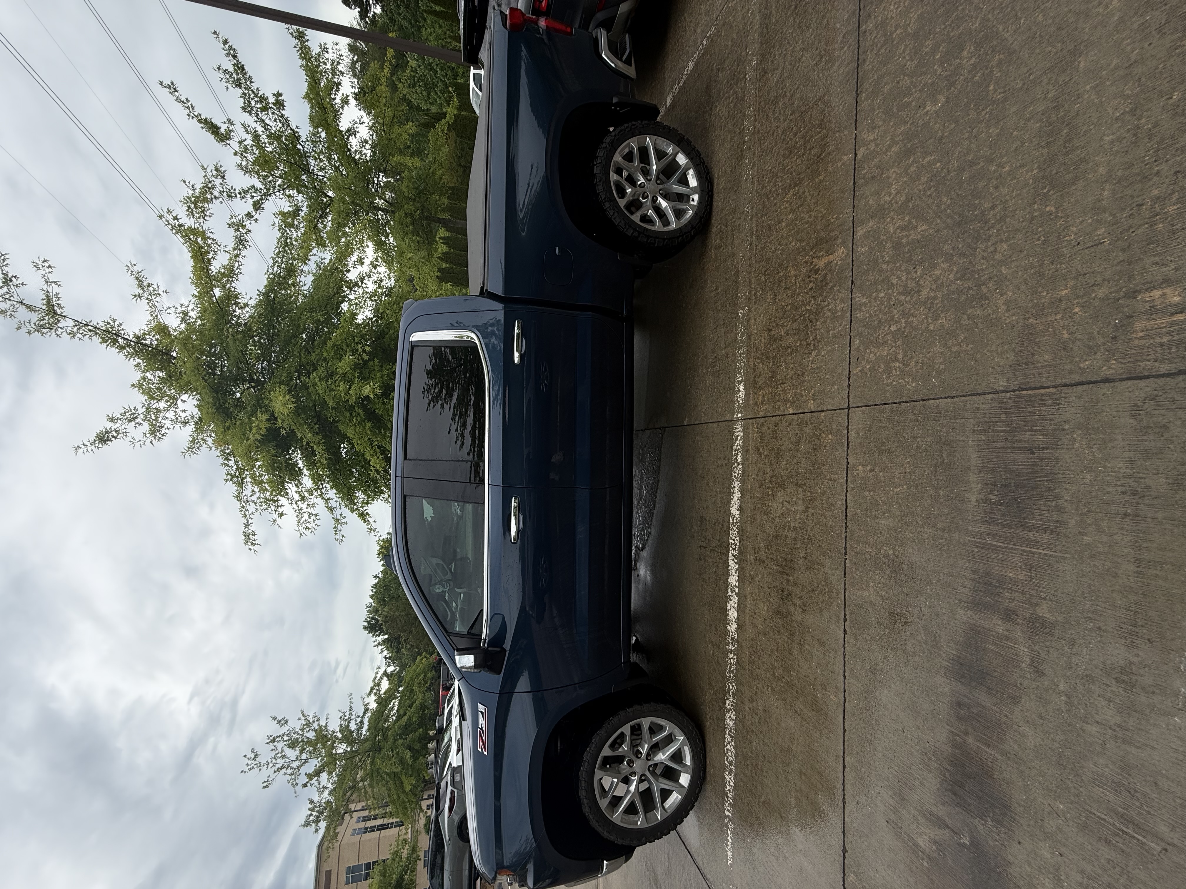 Used 2019 Chevrolet Silverado 1500 LTZ w/ LTZ Plus Package AWD/4WD image 1