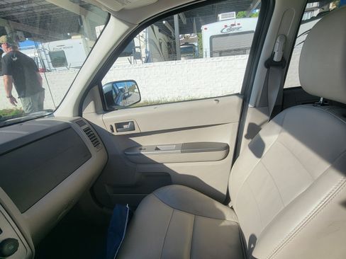 Used 2008 Ford Escape 2WD Hybrid image 9