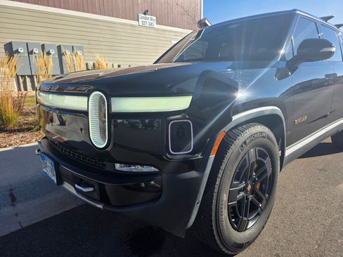 Used 2023 Rivian R1S Adventure image 5