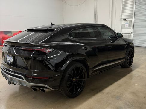 Used 2020 Lamborghini Urus image 10