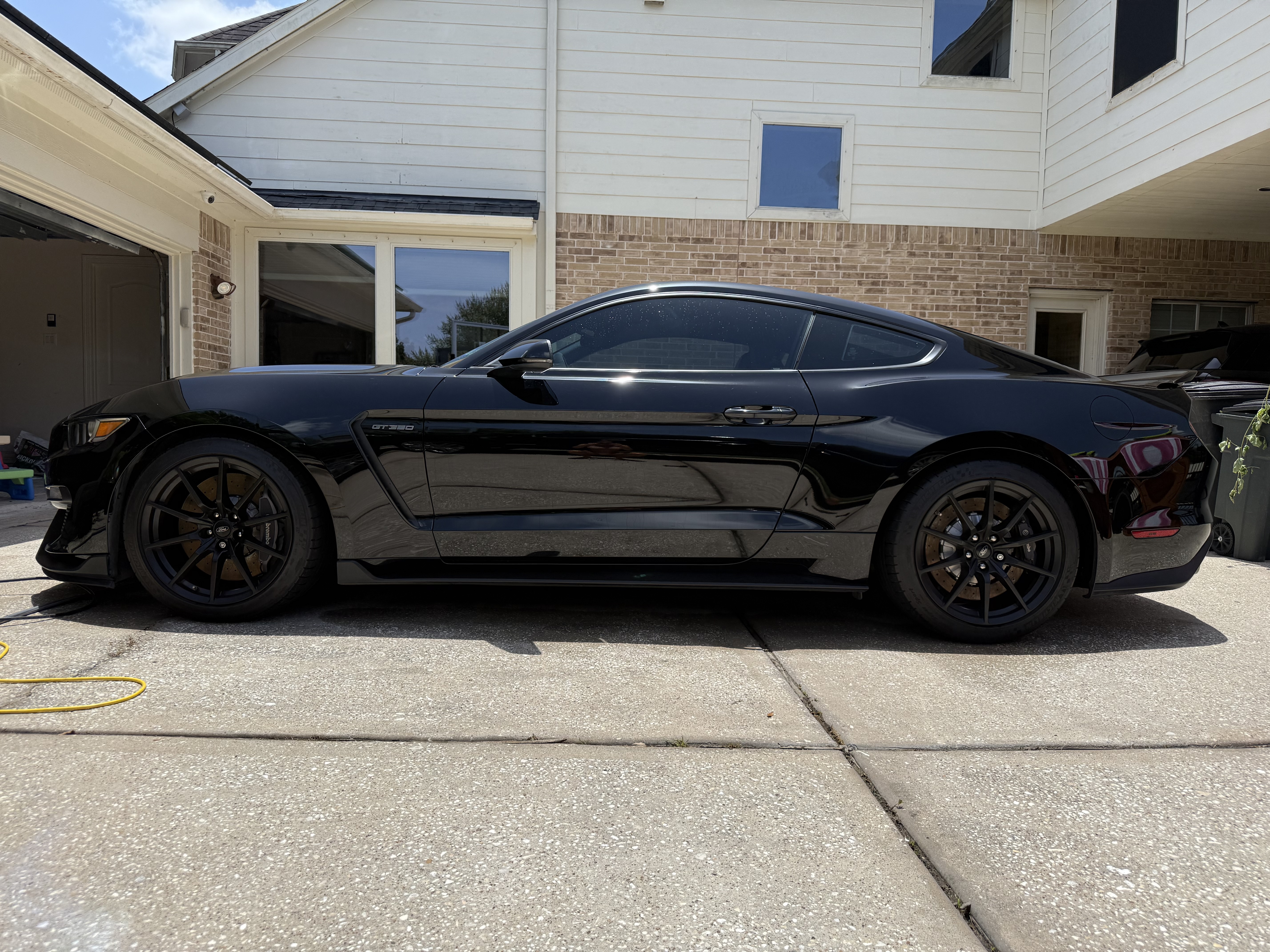 Used 2017 Ford Mustang Shelby GT350 RWD image 8