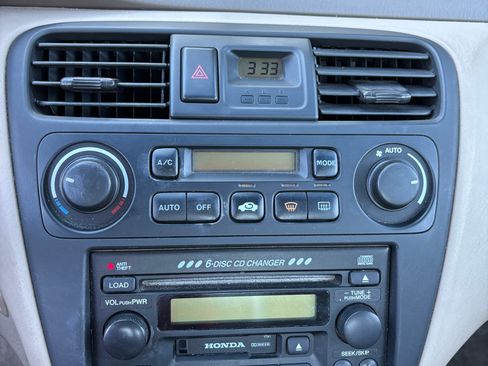 Used 2001 Honda Accord EX image 9