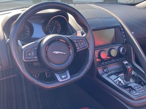 Used 2016 Jaguar F-TYPE R image 12