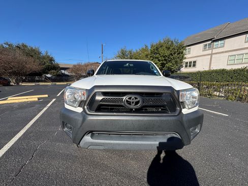 Used 2013 Toyota Tacoma PreRunner image 4