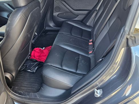 Used 2023 Tesla Model 3 Standard Range image 8