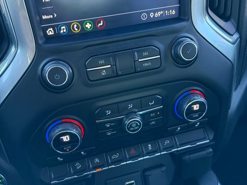 Used 2020 Chevrolet Silverado 1500 LT Trail Boss image 19