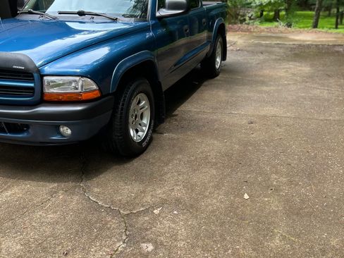 Used 2003 Dodge Dakota Sport RWD image 4