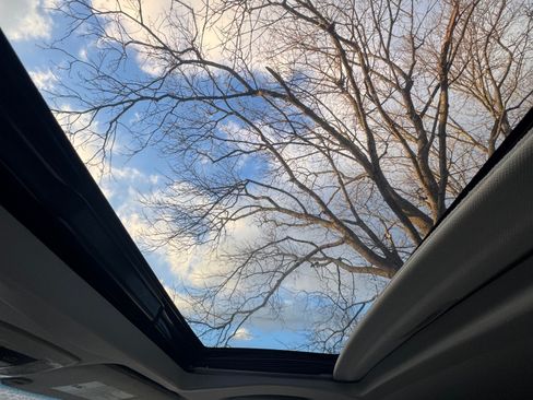 Used 2016 Toyota Sienna XLE image 8