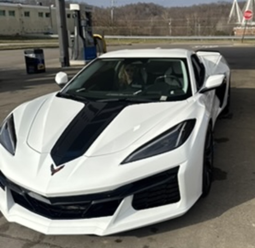 Used 2024 Chevrolet Corvette Z06 RWD image 4