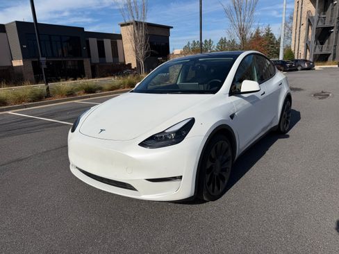Used 2022 Tesla Model Y Performance image 6