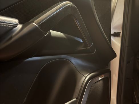 Used 2011 Porsche Cayenne Turbo image 21