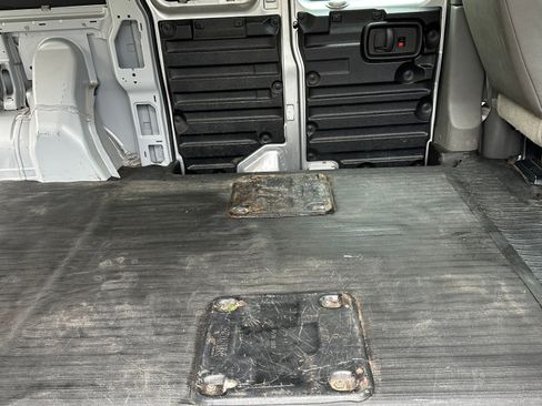 Used 2010 GMC Savana 1500 AWD image 9