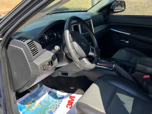 Used 2008 Jeep Grand Cherokee Laredo image 9