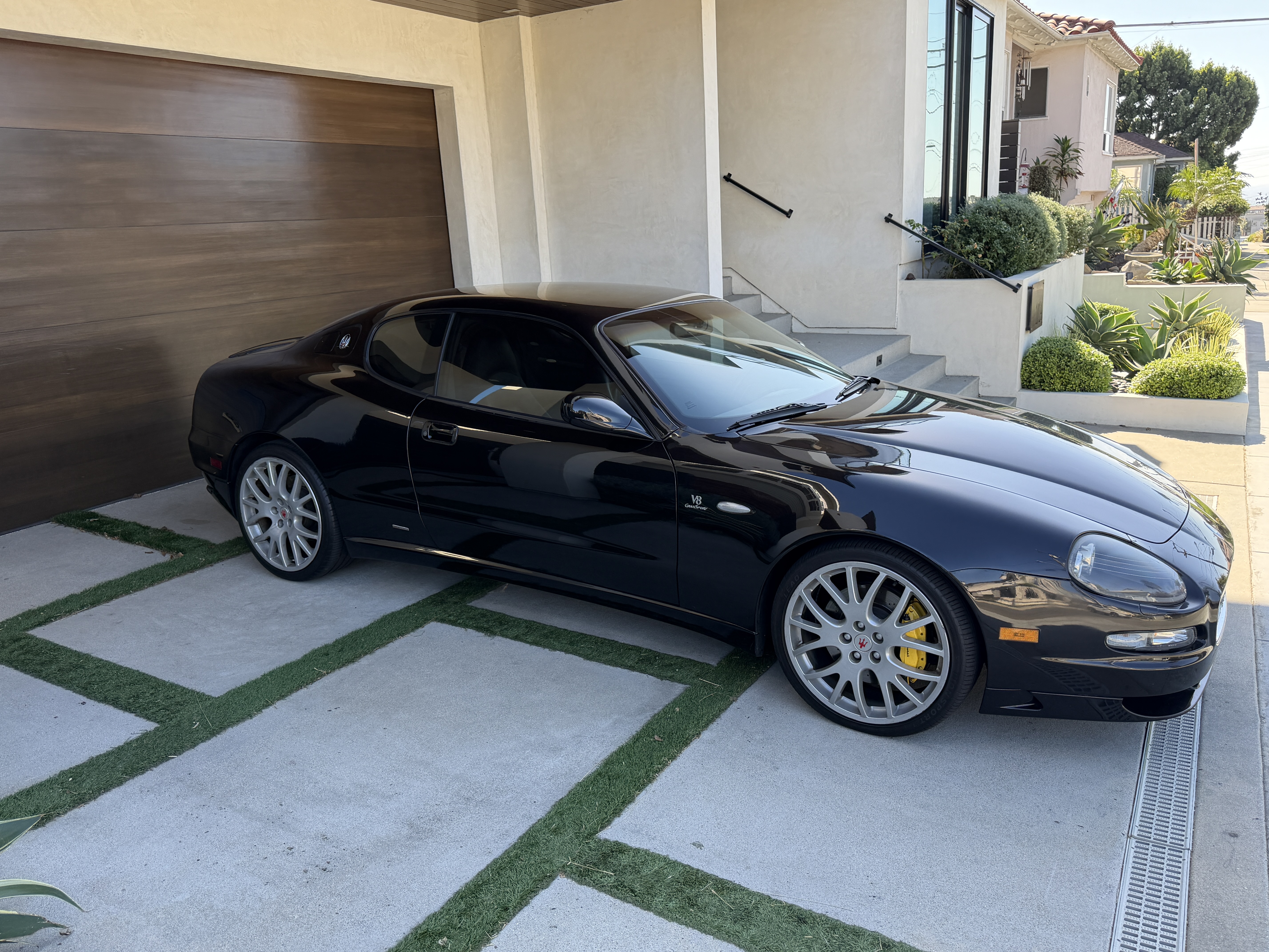 Used 2005 Maserati GranSport Coupe RWD image 4