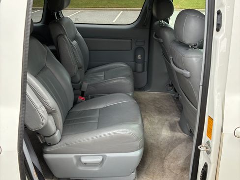 Used 2000 Toyota Sienna XLE FWD image 24