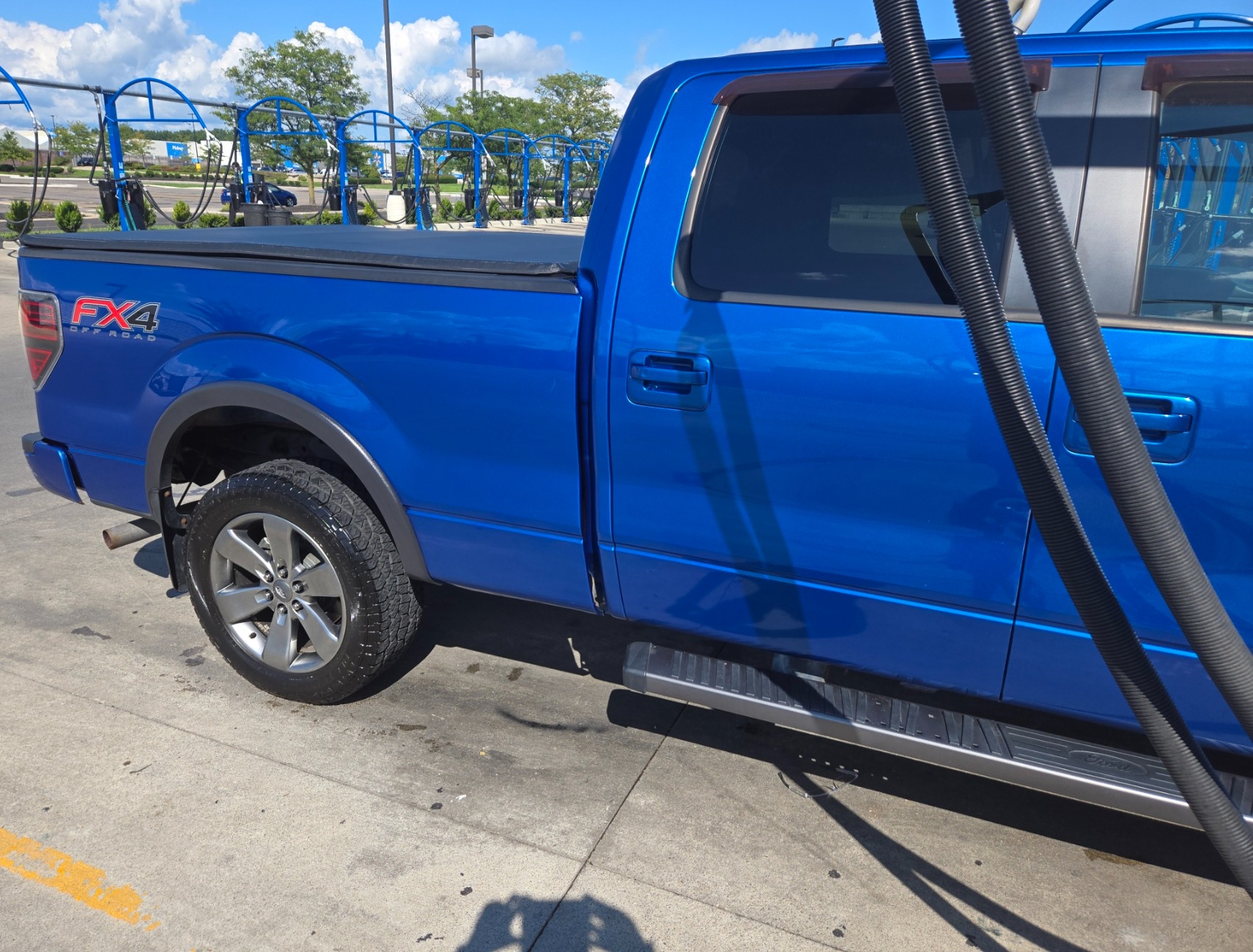 Used 2014 Ford F150 FX4 w/ Equipment Group 402A Luxury AWD/4WD image 9