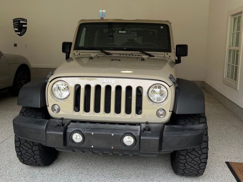 Used 2018 Jeep Wrangler Sport w/ Connectivity Group AWD/4WD image 2
