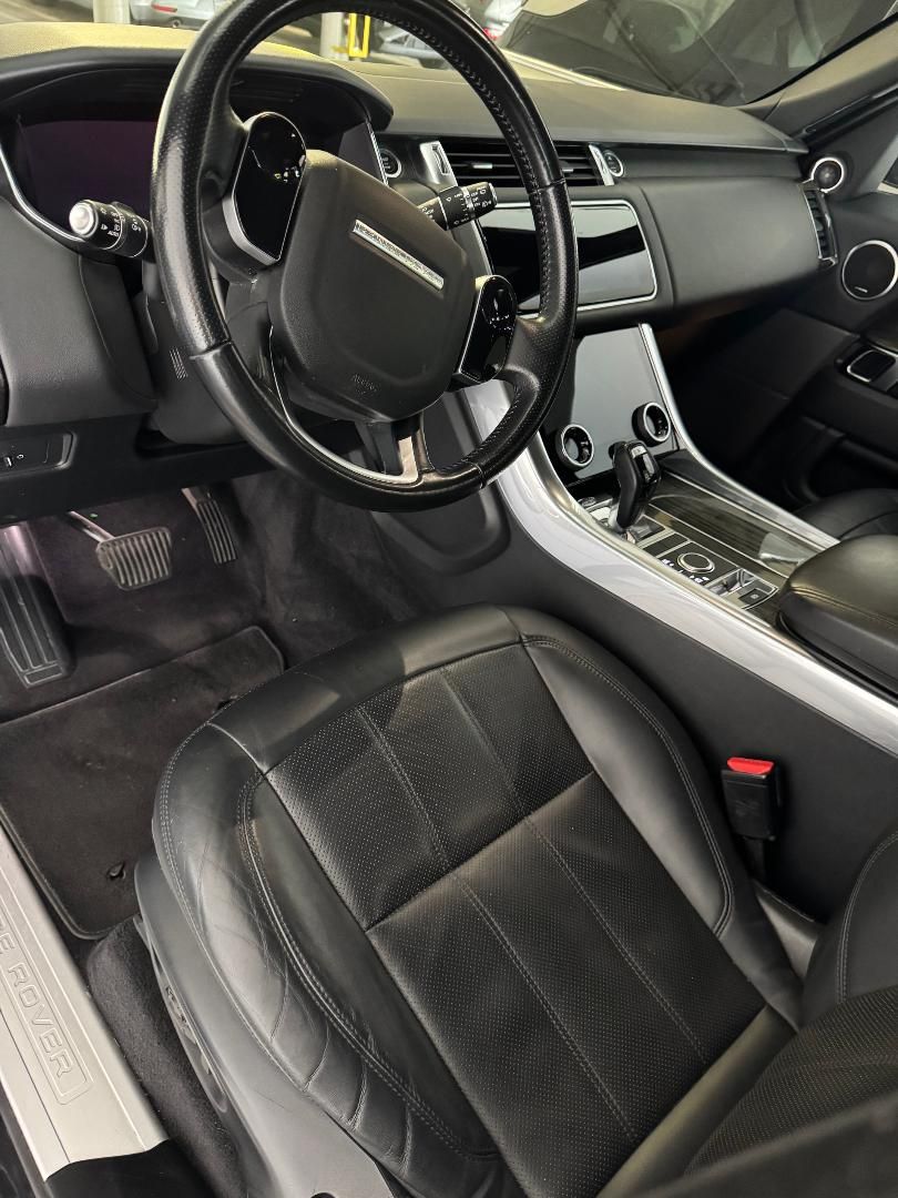 Used 2018 Land Rover Range Rover Sport HSE AWD/4WD image 17