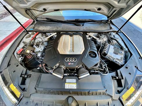 Used 2021 Audi RS 7 Sportback AWD/4WD image 16