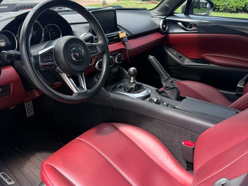 Used 2020 MAZDA MX-5 Miata RF Grand Touring RWD image 5