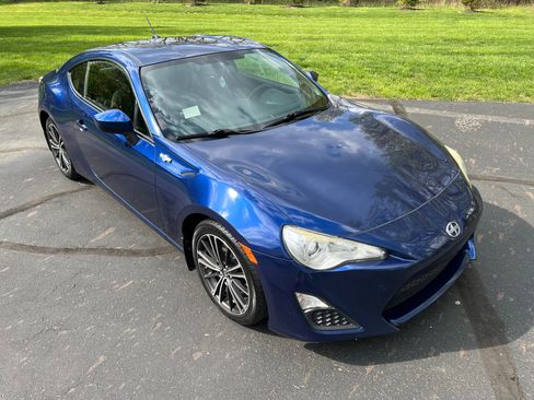 Used 2013 Scion FR-S image 12