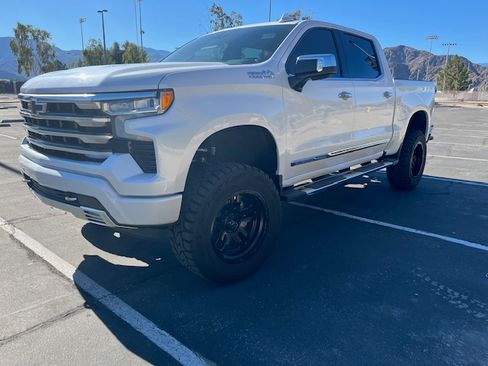 Used 2023 Chevrolet Silverado 1500 High Country w/ High Country Premium Package image 16