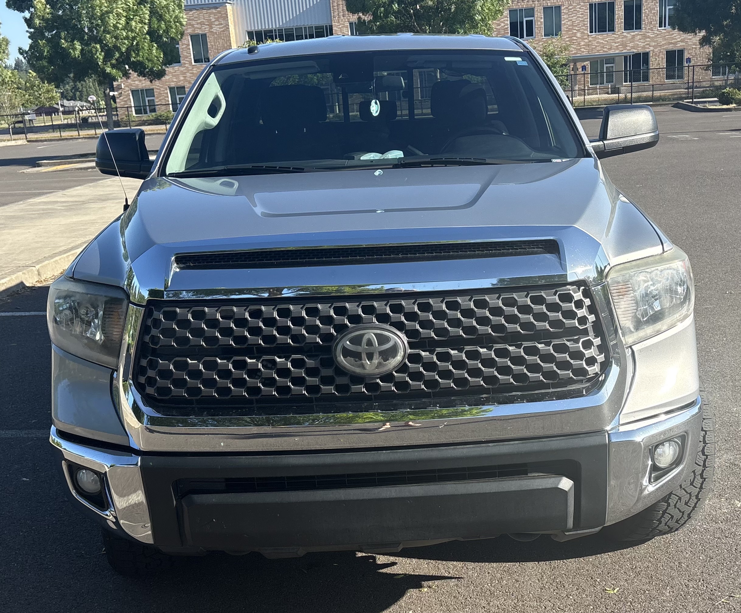 Used 2018 Toyota Tundra SR5 AWD/4WD image 10