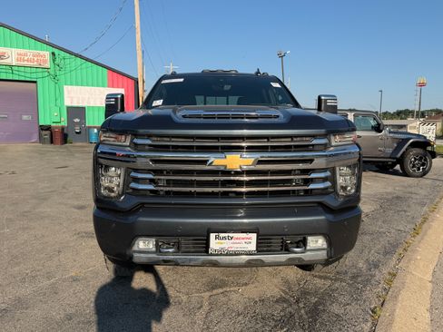 Used 2020 Chevrolet Silverado 3500 High Country w/ Z71 Off-Road Package AWD/4WD image 2
