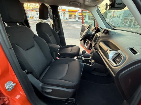 Used 2018 Jeep Renegade Sport w/ Power & Air Group image 11