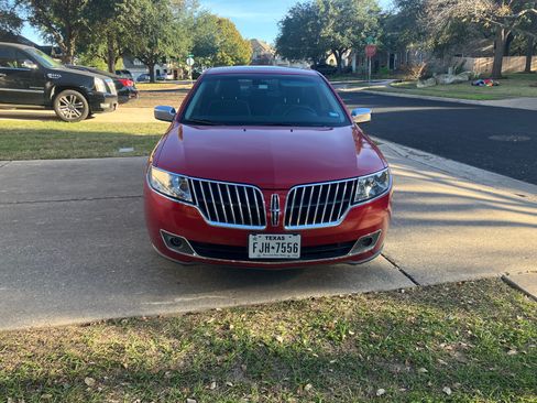 Used 2011 Lincoln MKZ Sedan 4D w/ 102A Rapid Spec Order Code image 2