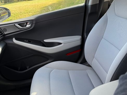 Used 2022 Hyundai Ioniq Blue image 20