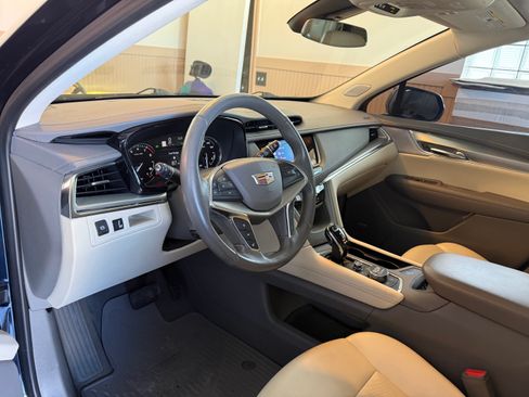 Used 2022 Cadillac XT5 Premium Luxury image 9