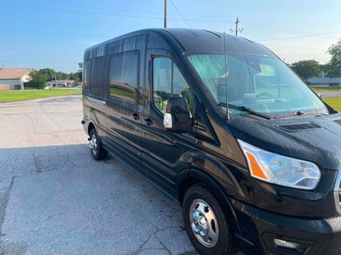 Used 2020 Ford Transit 250 Medium Roof AWD w/ Exterior Upgrade Package image 4