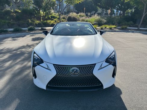 Used 2022 Lexus LC 500 Convertible image 17