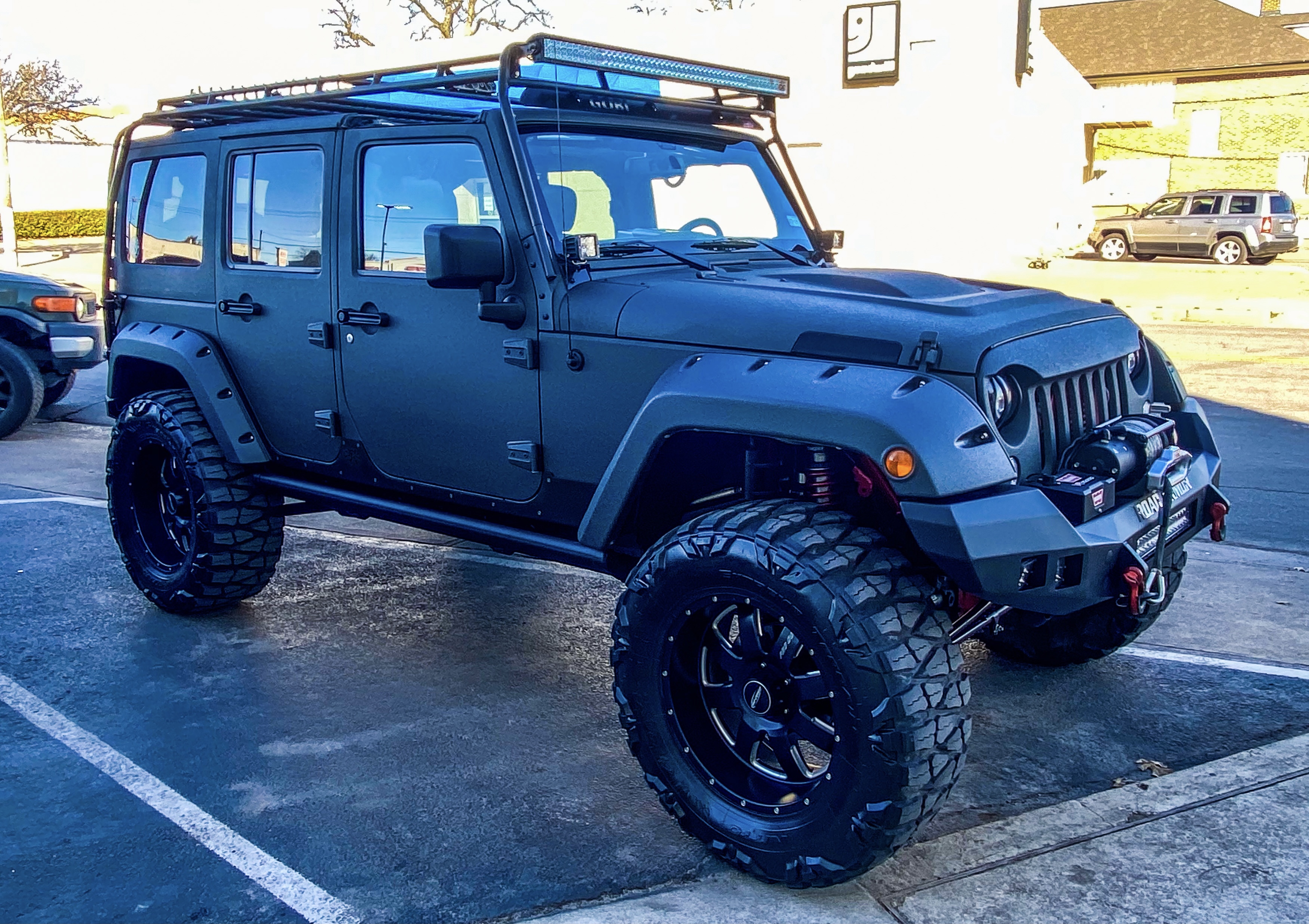 Used 2015 Jeep Wrangler Unlimited Rubicon w/ Connectivity Group AWD/4WD image 1