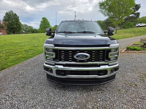 Used 2023 Ford F350 Lariat w/ Lariat Ultimate Package image 10