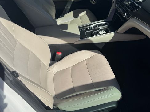 Used 2019 Honda Accord EX-L image 9