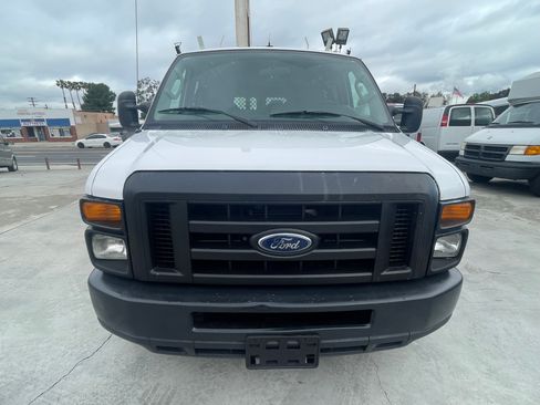 Used 2010 Ford E-250 and Econoline 250 image 8