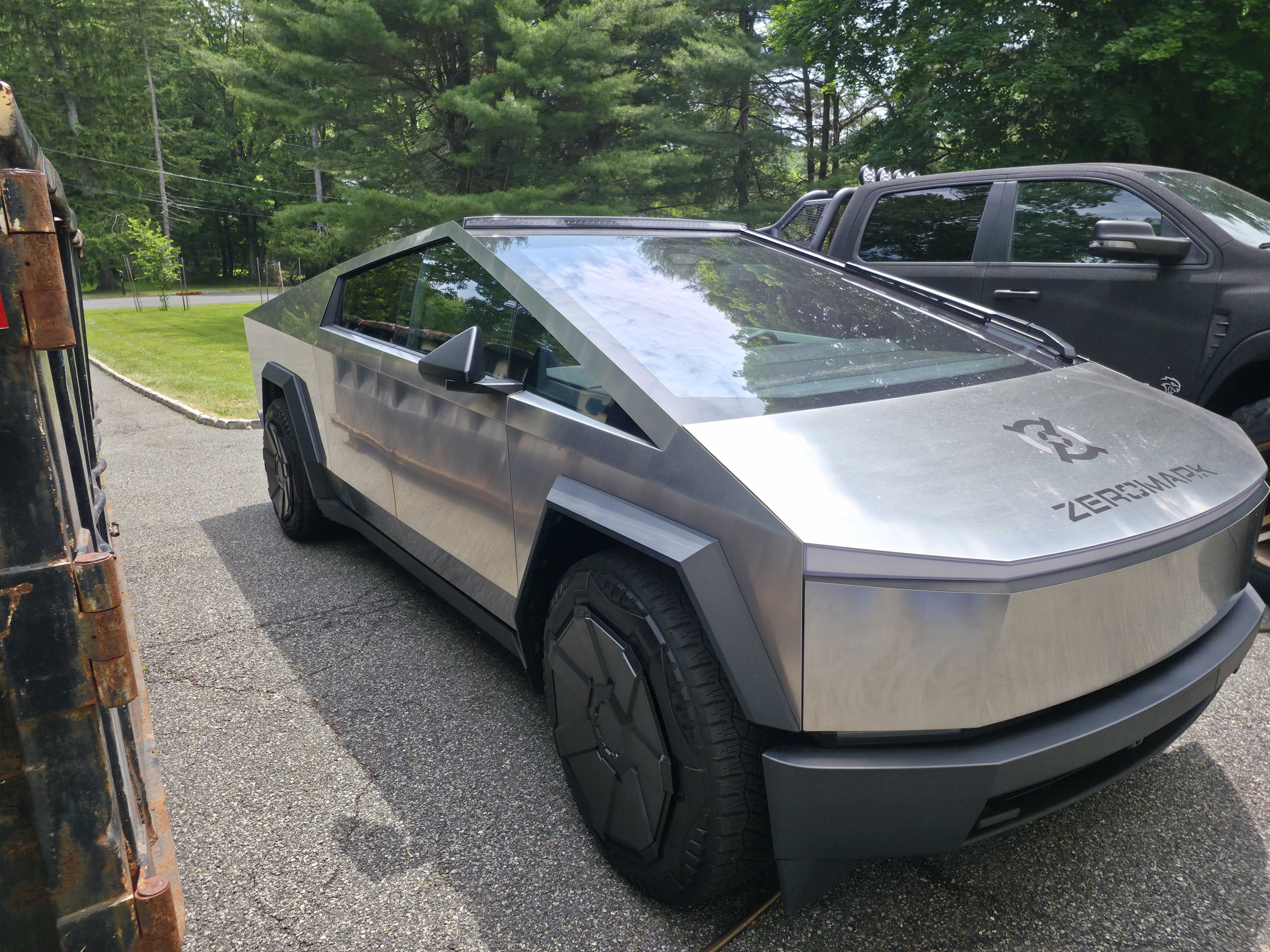 Used 2024 Tesla Cybertruck Cyberbeast AWD/4WD image 2
