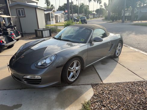 Used 2010 Porsche Boxster RWD image 4