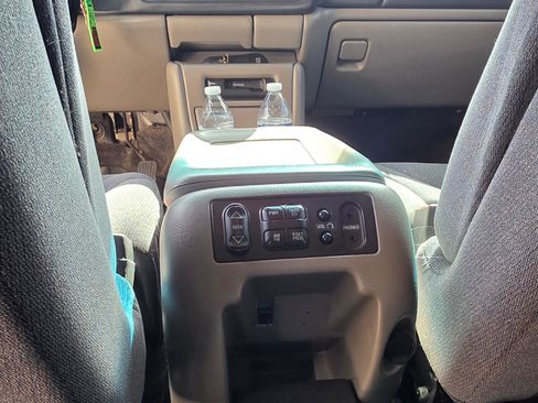 Used 2002 GMC Yukon XL SLE image 14