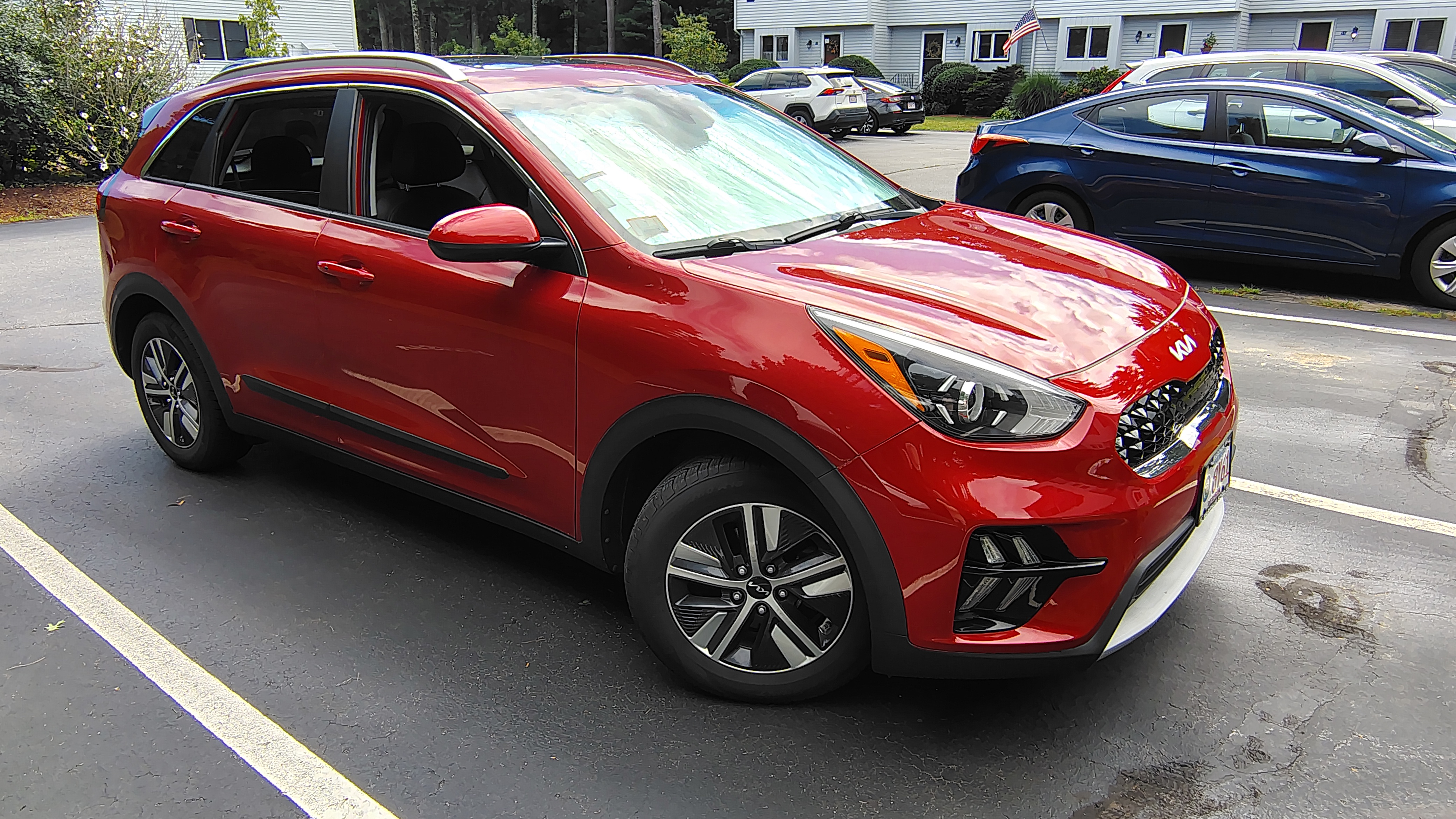 Used 2022 Kia Niro LXS FWD image 9