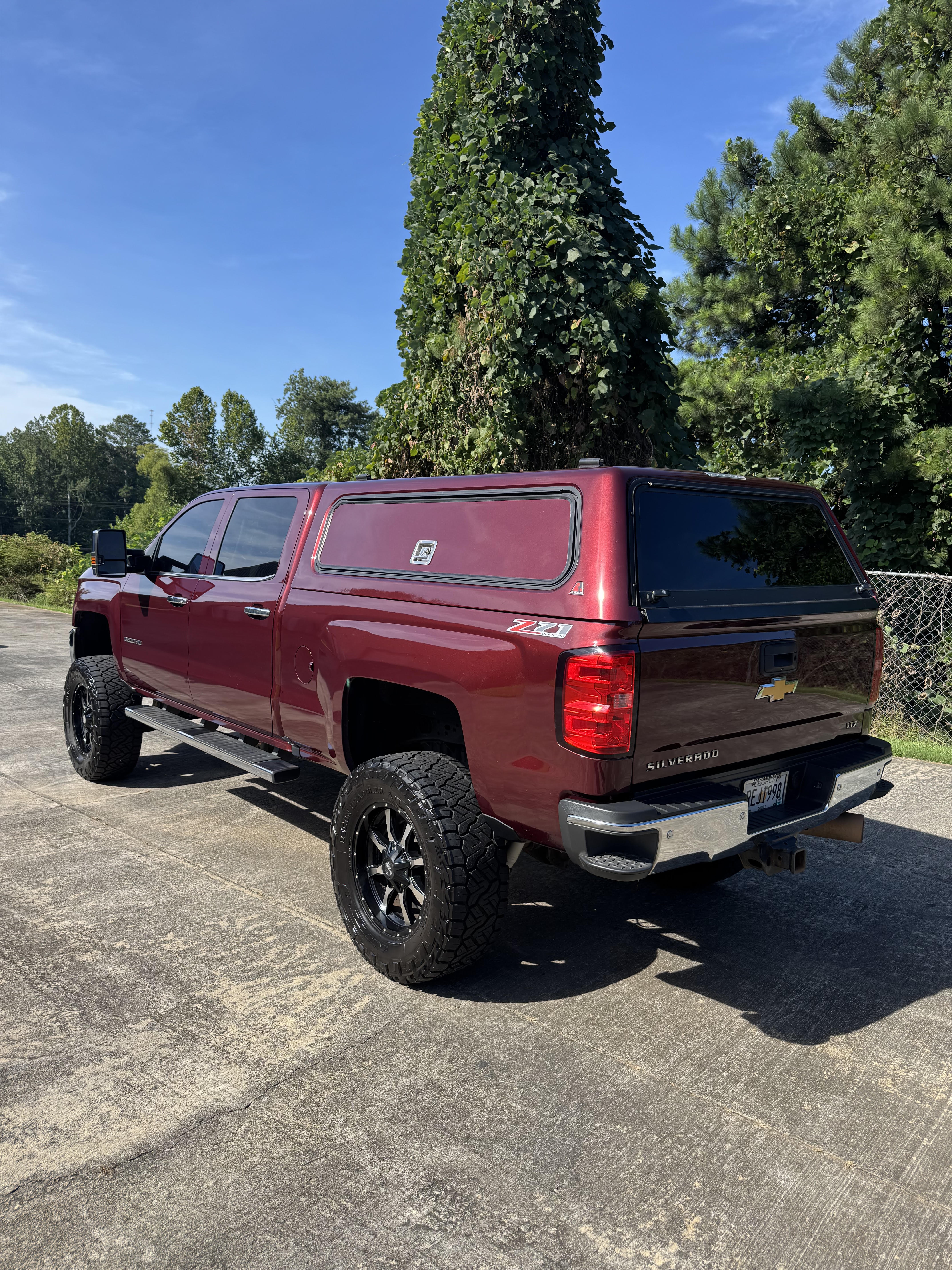 Used 2017 Chevrolet Silverado 2500 LTZ w/ Duramax Plus Package AWD/4WD image 1