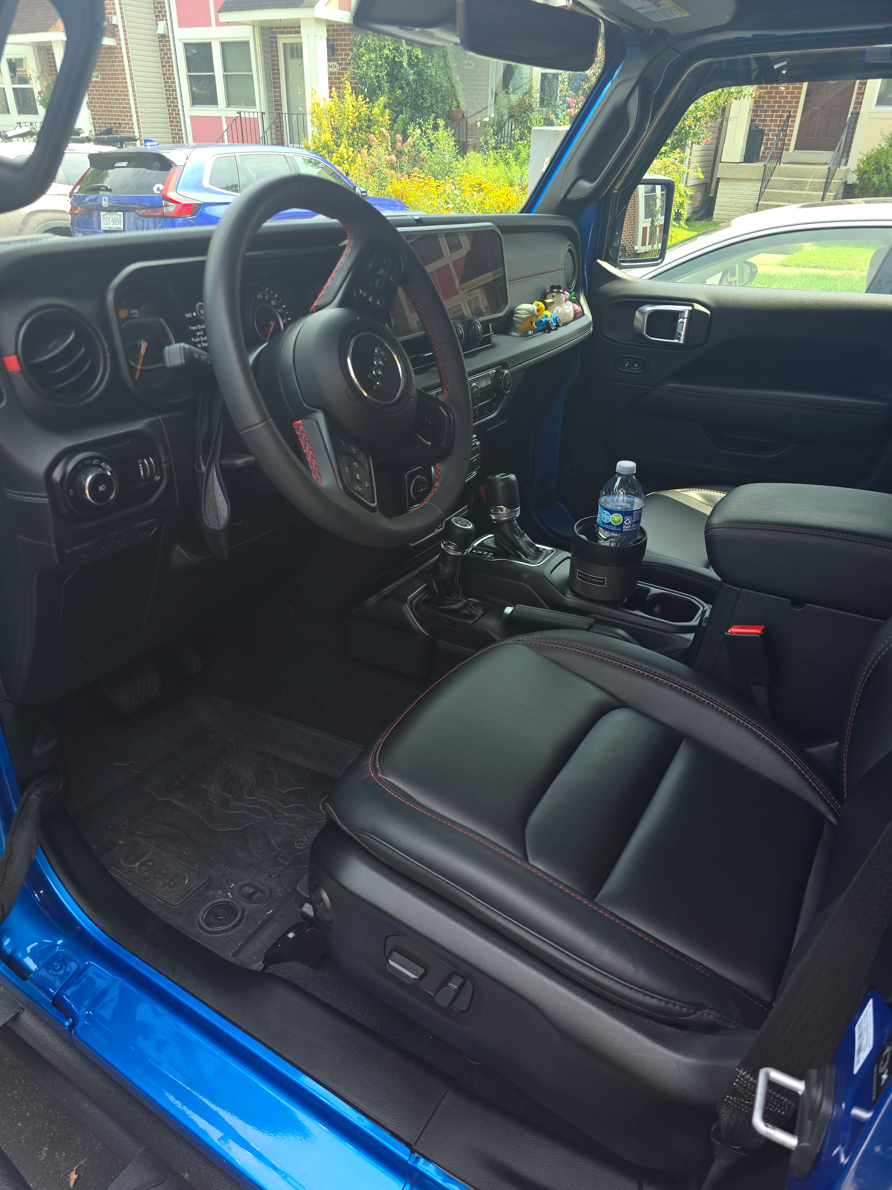 Used 2024 Jeep Wrangler Rubicon AWD/4WD image 11