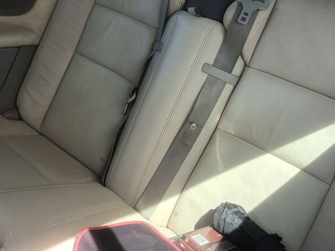 Used 2009 Volvo C70 T5 image 8