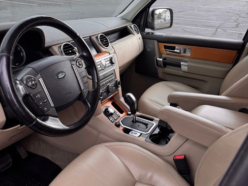 Used 2011 Land Rover LR4 HSE LUX AWD/4WD image 4