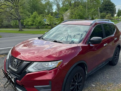 Used 2018 Nissan Rogue SV AWD/4WD image 4